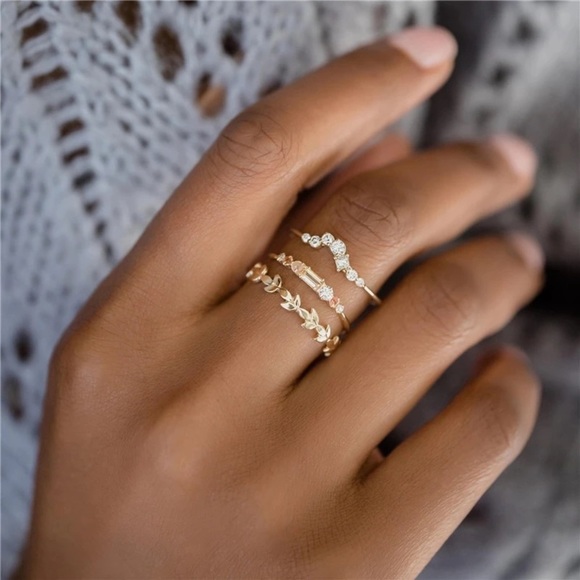 Crystal Wave Clear Round & Square CZ Gold-Plated Stamped S925 Size 6 - Picture 5 of 5